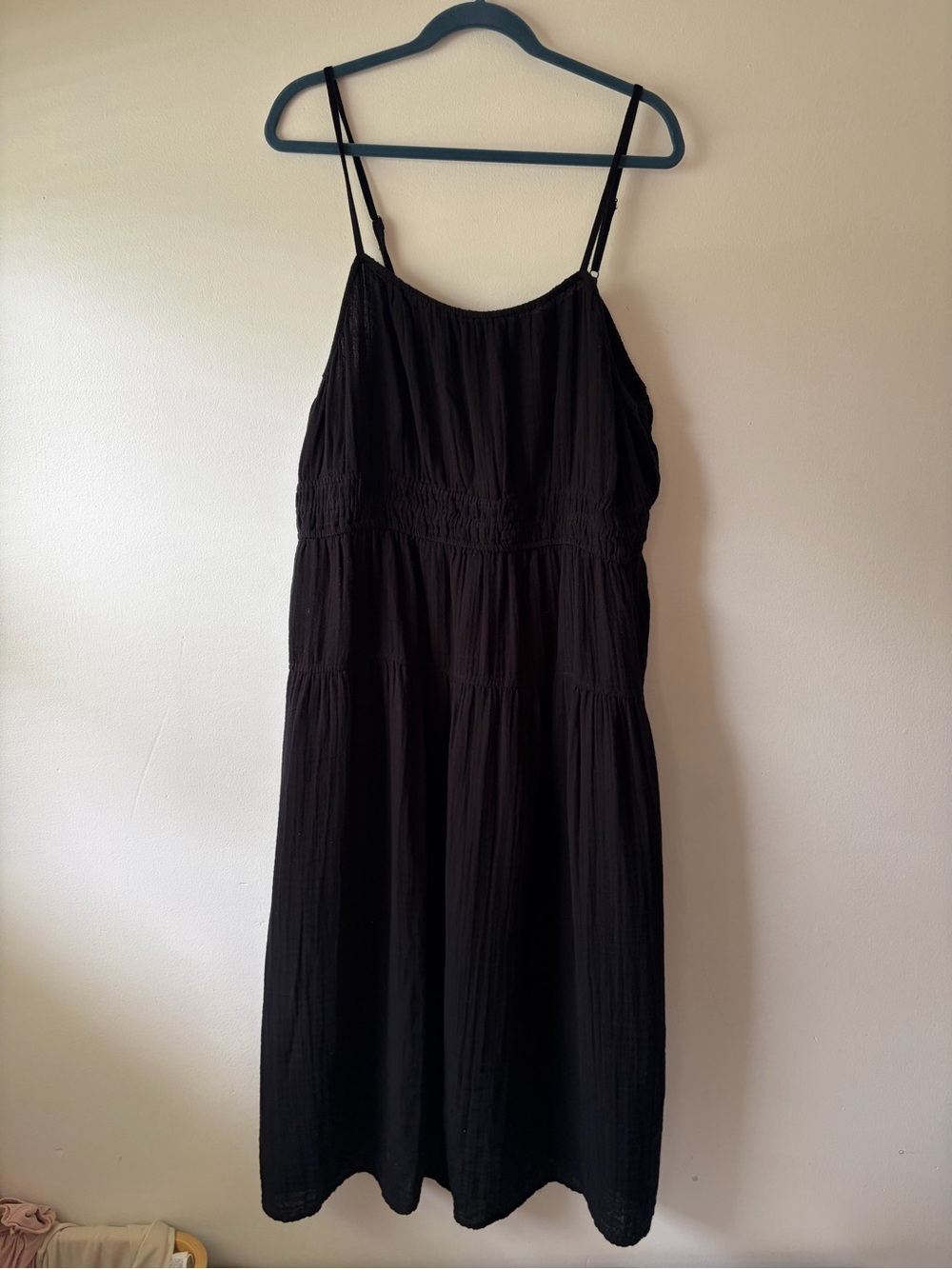 Old Navy Black Tiered Spaghetti Strap Midi Dress